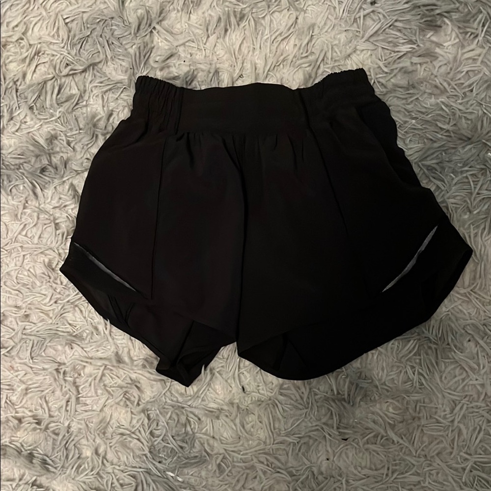 lululemon black hotty hot shorts